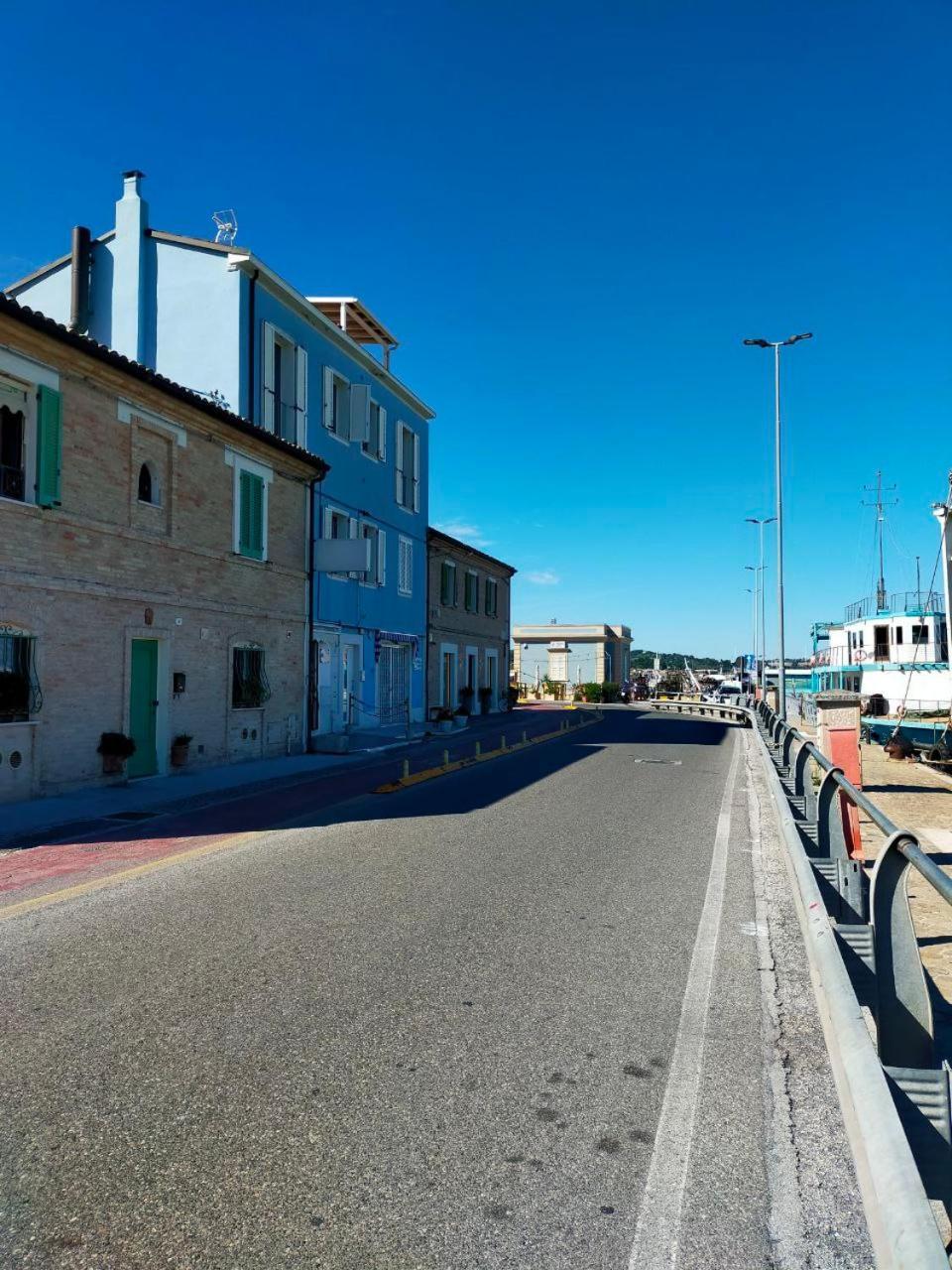 Appartamento Da Lucia Fano Luaran gambar